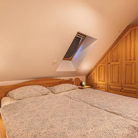 Prázdninový dům Vineyard Skatlar 3 *